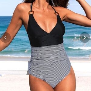 NWT Kamoni One Piece Swimsuit SzL